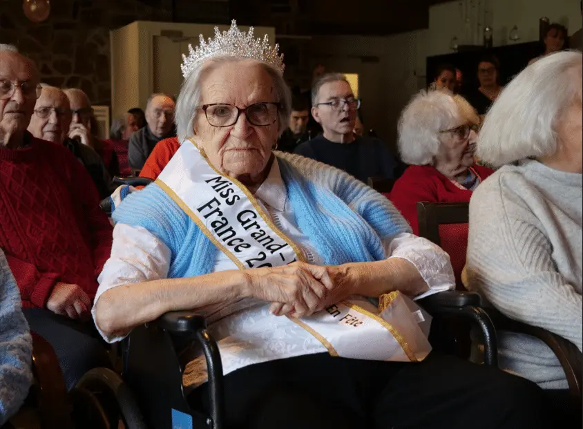 Massat : Marcelle Cavallini, 96 ans élue Miss Grand-Mère en fête Occitanie