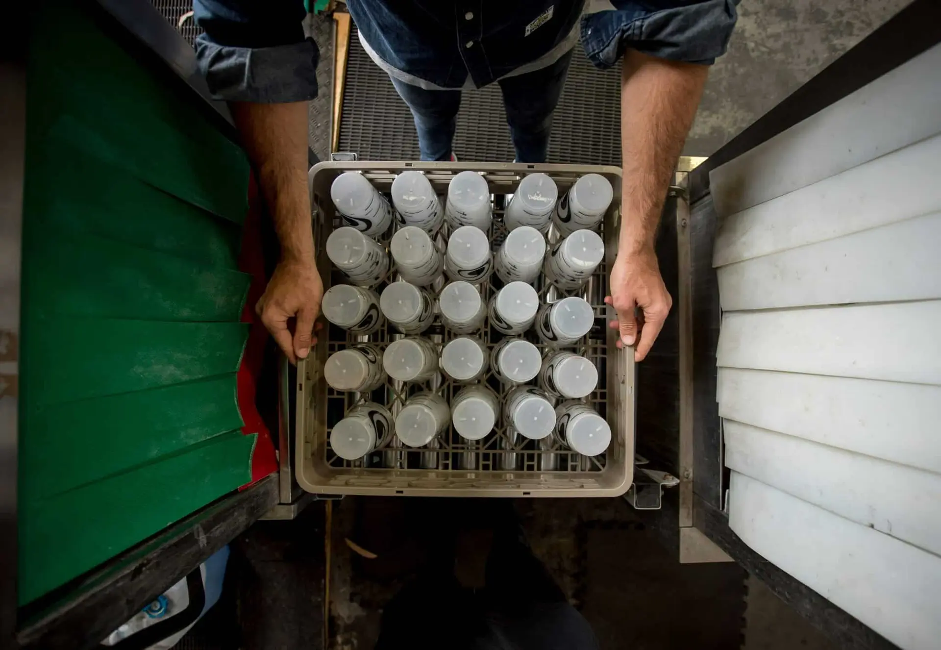 Insolite. Un lave-vaisselle géant pour réutiliser les contenants alimentaires
