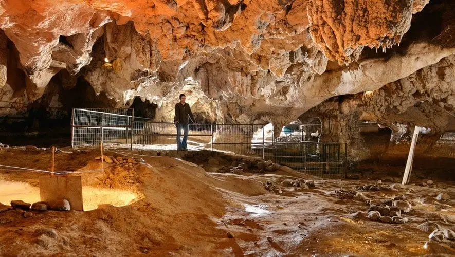 Grotte de La Vache : « La maison de Cro-Magnon » rouvre ses portes et rejoint le SESTA