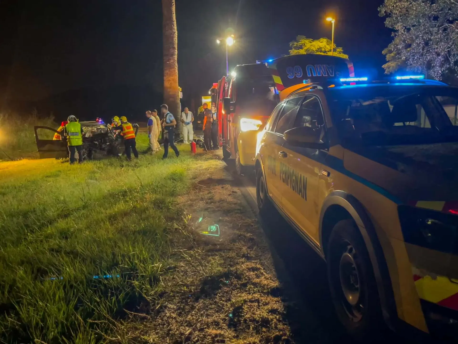 Pyrénées Orientales. Un jeune conducteur victime d’un choc frontal contre un arbre