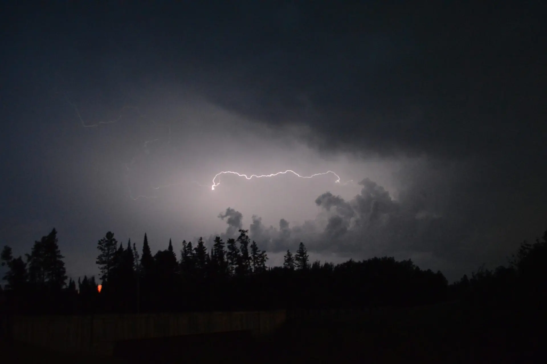 orages Météo. Cinq départements du sud-ouest placés en vigilance orange « pluie-inondations » et « orages »