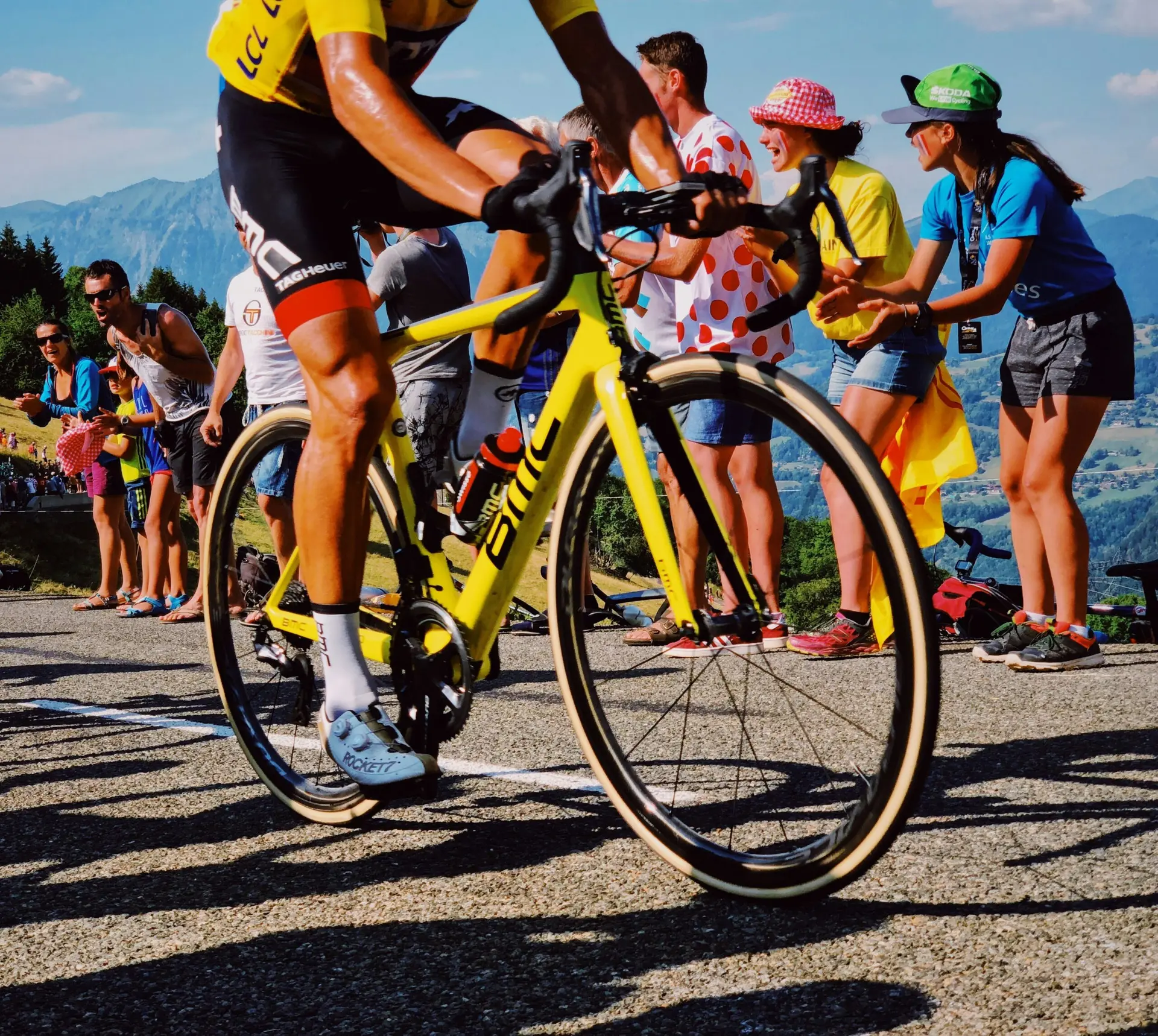 Tour de France, les Pyrénées à l’honneur de Peyragudes à Luchon · Mobilisation des soignants contre les coupes budgétaires