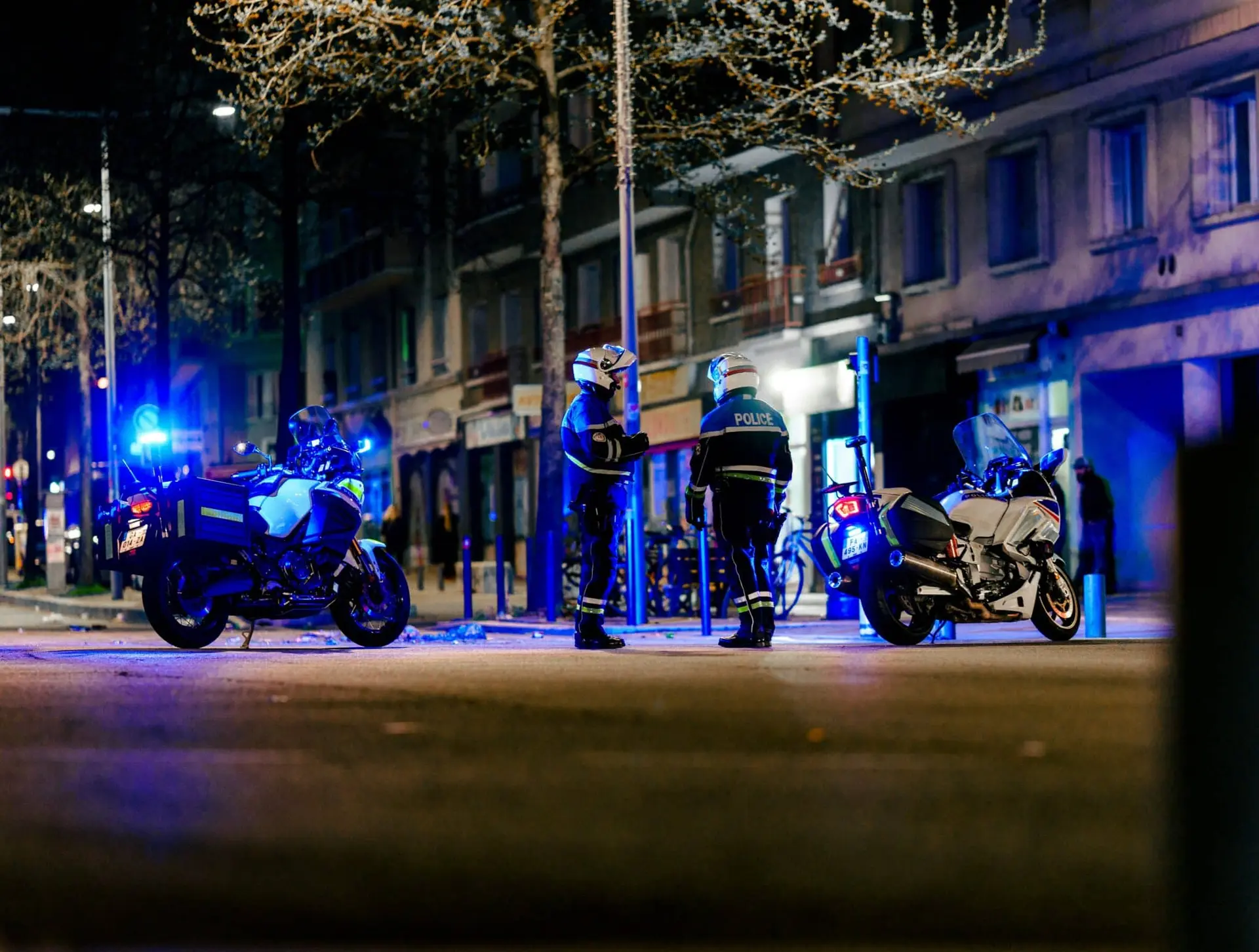 L’homme brûlé vif à Pau pourrait être victime d’un règlement de compte · Un hommage pour les victimes des inondations de l’Aude