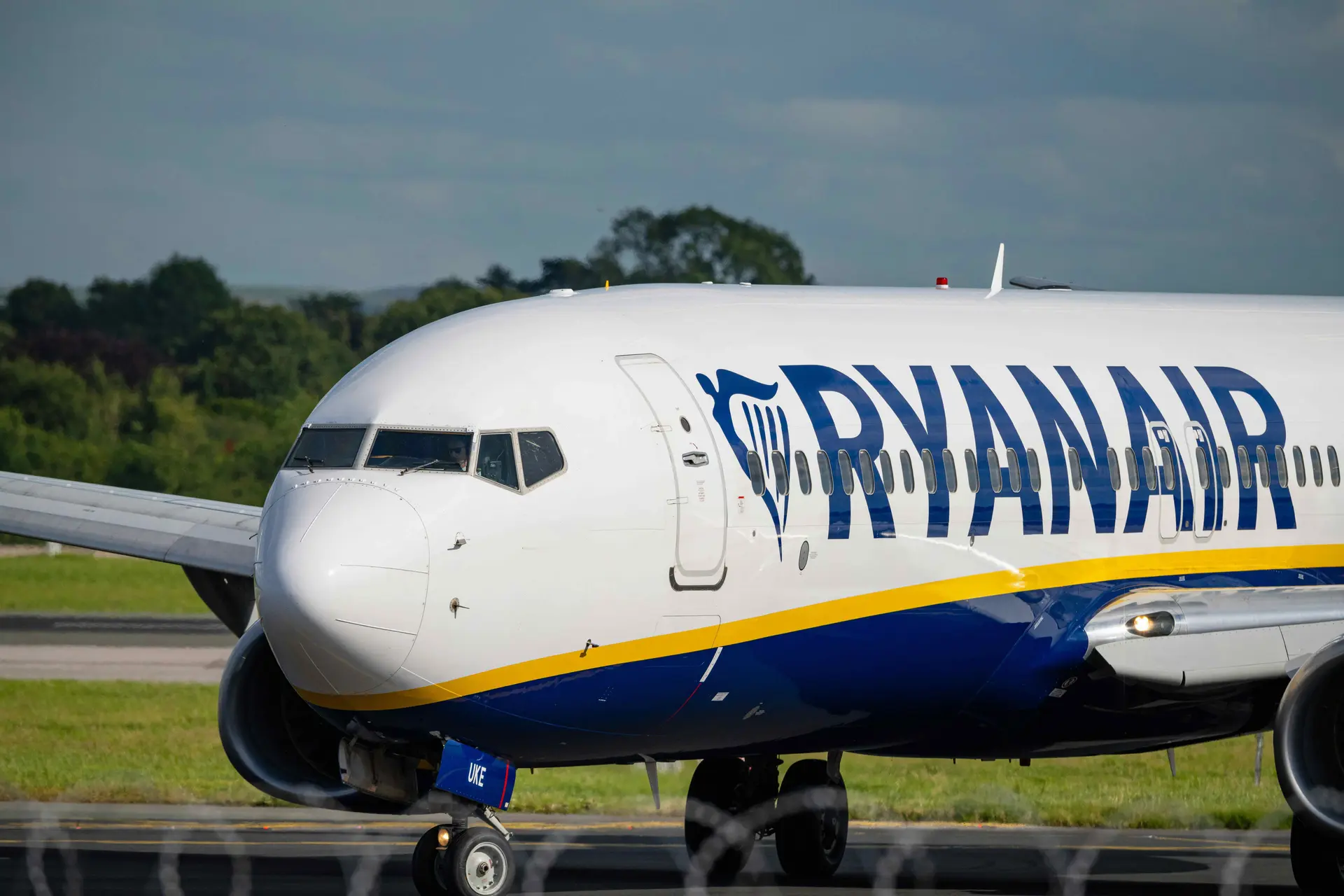 De Carcassonne à Perpignan, Ryanair menace de quitter les aéroports régionaux · Les agriculteurs visent Carrefour à Colomiers