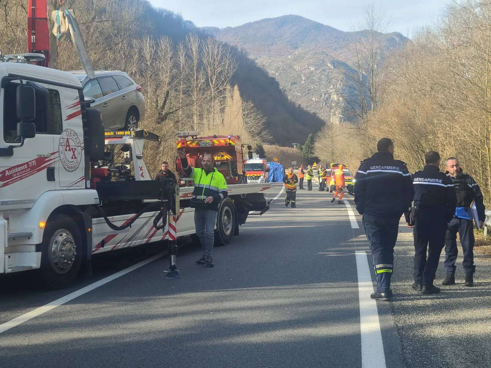 10 passagers impliqués dans un choc frontal sur la RN20 : 4 blessés en urgence absolue