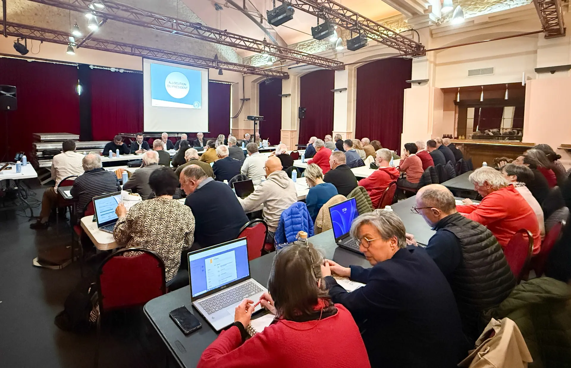 Conseil communautaire en haute-Ariège : « Des ponctions de l’État estimées à 852 000€ sur le budget »