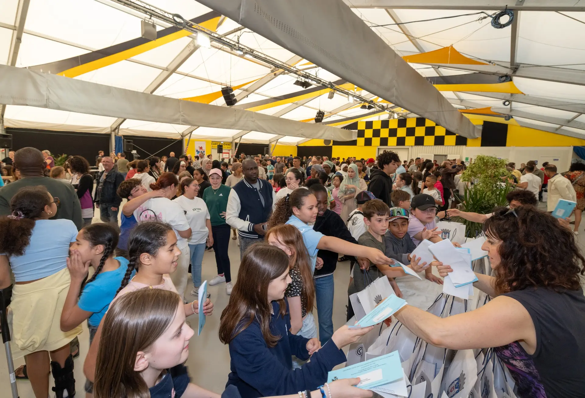 Carcassonne : 600 élèves de CM2 récompensés avant leur entrée en 6e