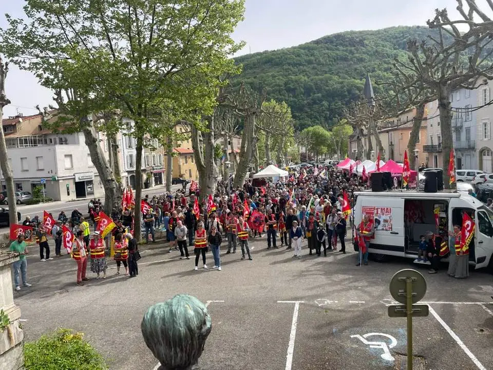 « On ponctionne les retraités, on fragilise les travailleurs »: 1 100 manifestants rassemblés en Ariège ce 1er mai