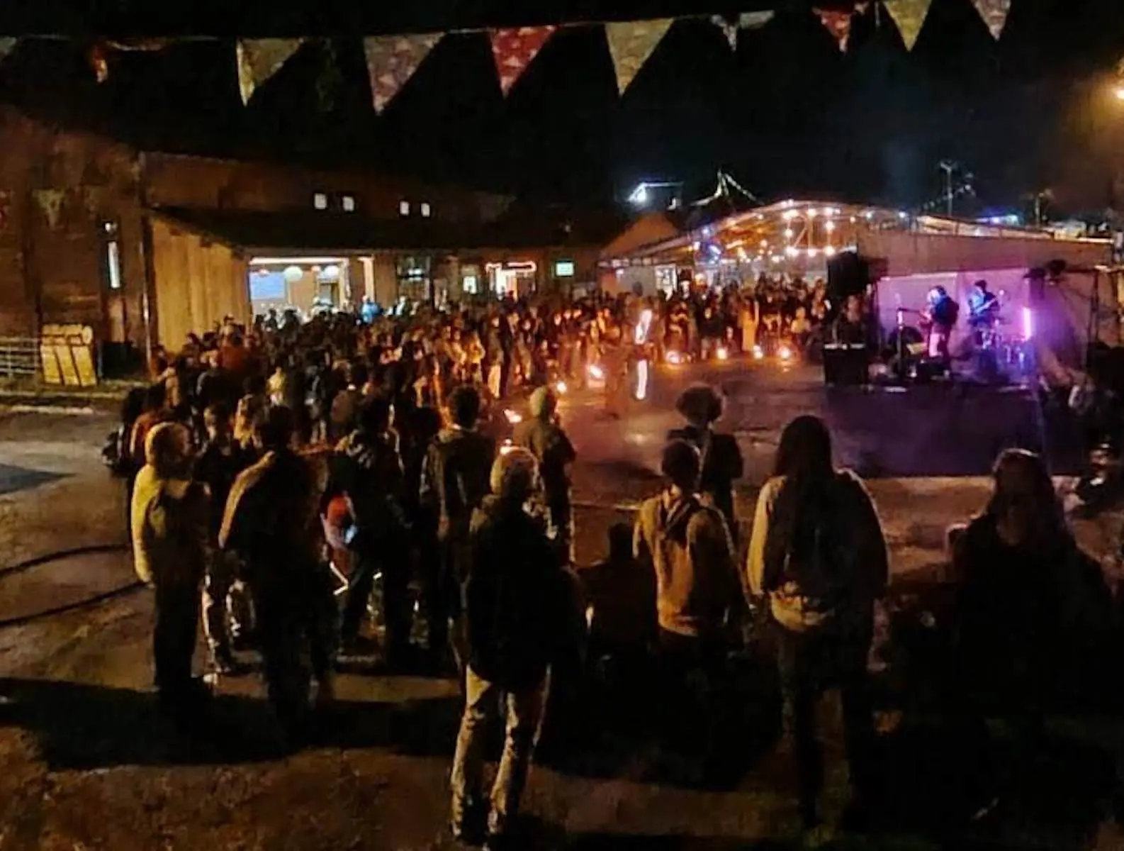 « En 20 ans de festival, nous n’avions jamais eu à appeler les secours » : les organisateurs sous le choc après le drame