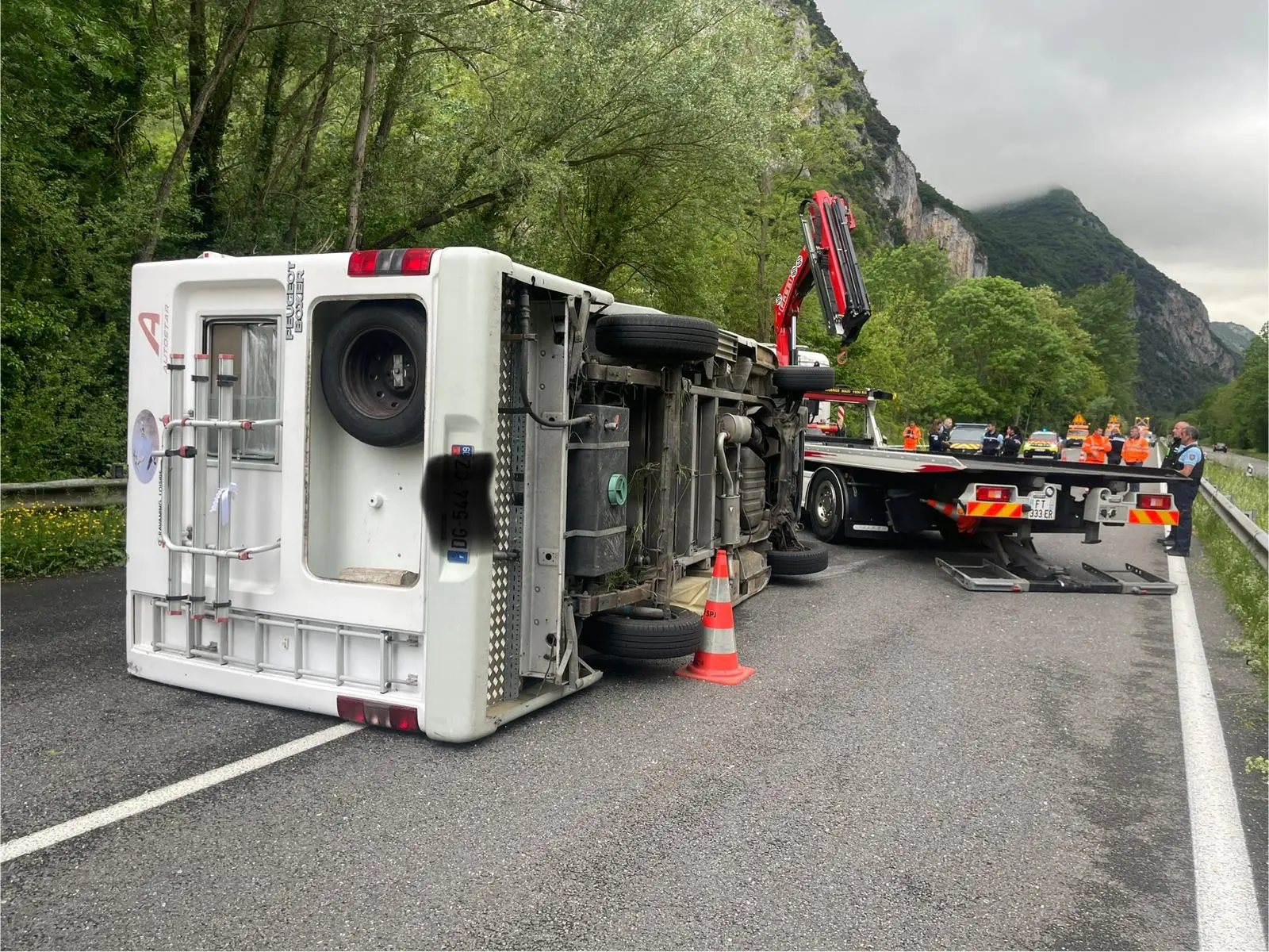 Ariège.Un camping-car se renverse sur la RN20 : deux blessés légers et gros ralentissements