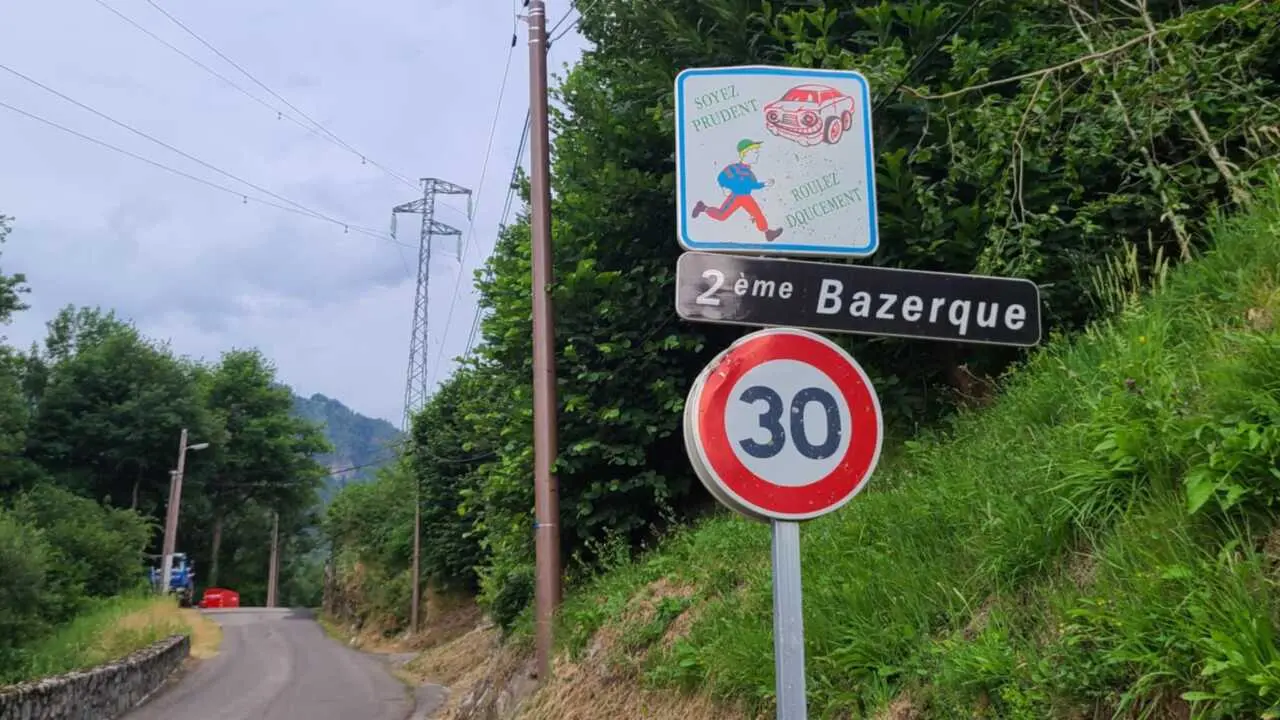 Ariège. Un jeune d’une vingtaine d’années gravement blessé après une chute de plusieurs mètres