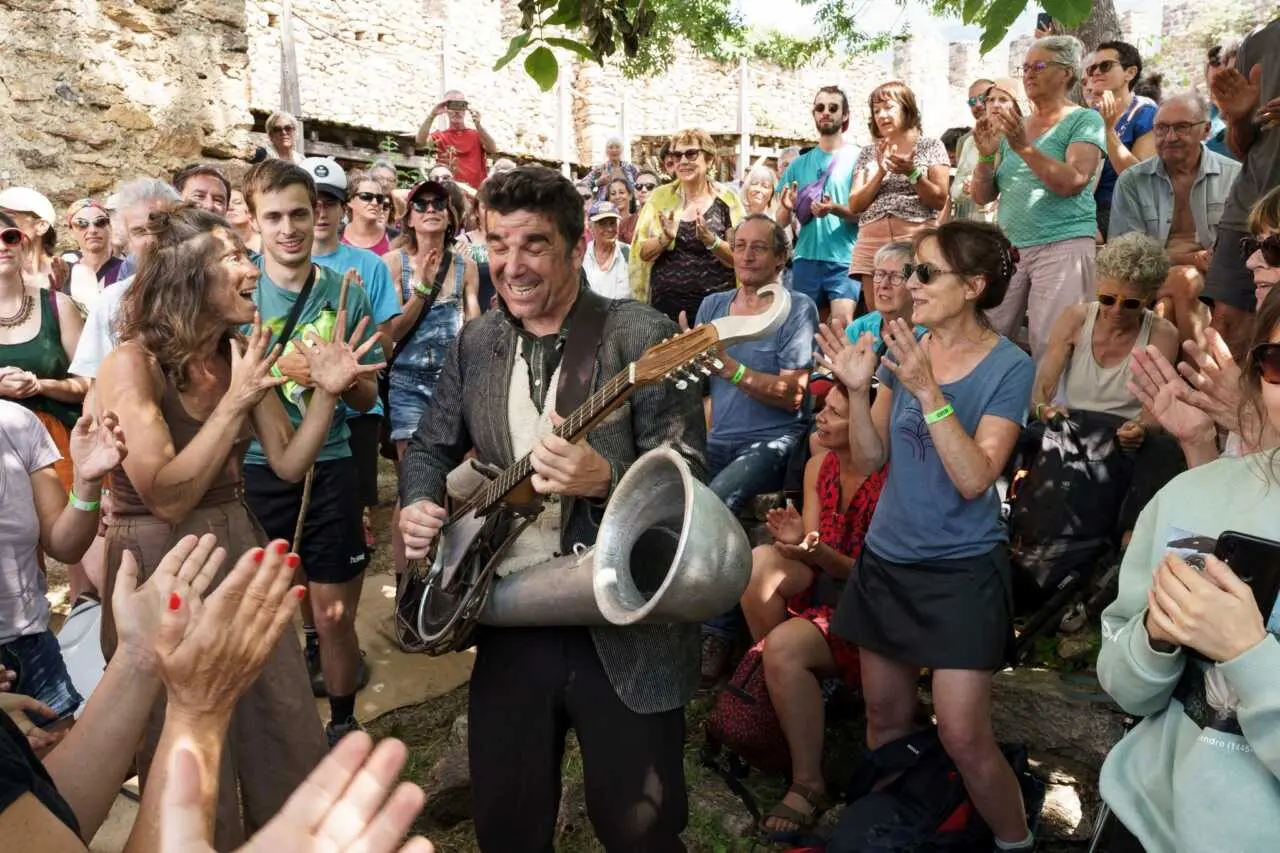 Le Festival des Grands Chemins transforme la montagne en scène vivante jusqu’au 26 juillet prochain