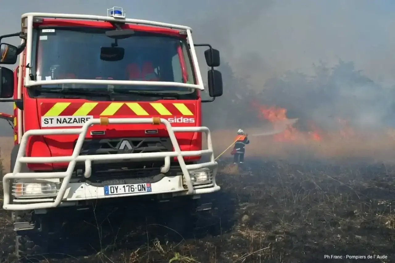 Incendie à Narbonne : 2000 hectares ravagés, le feu toujours actif