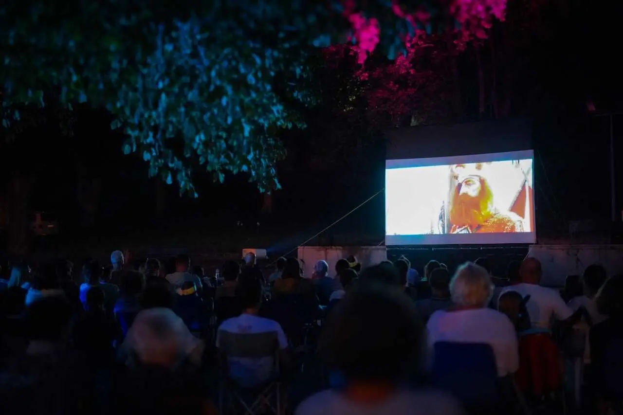 À Tarascon sur Ariège, le cinéma sort de sa salle et entre dans la magie des nuits d’été