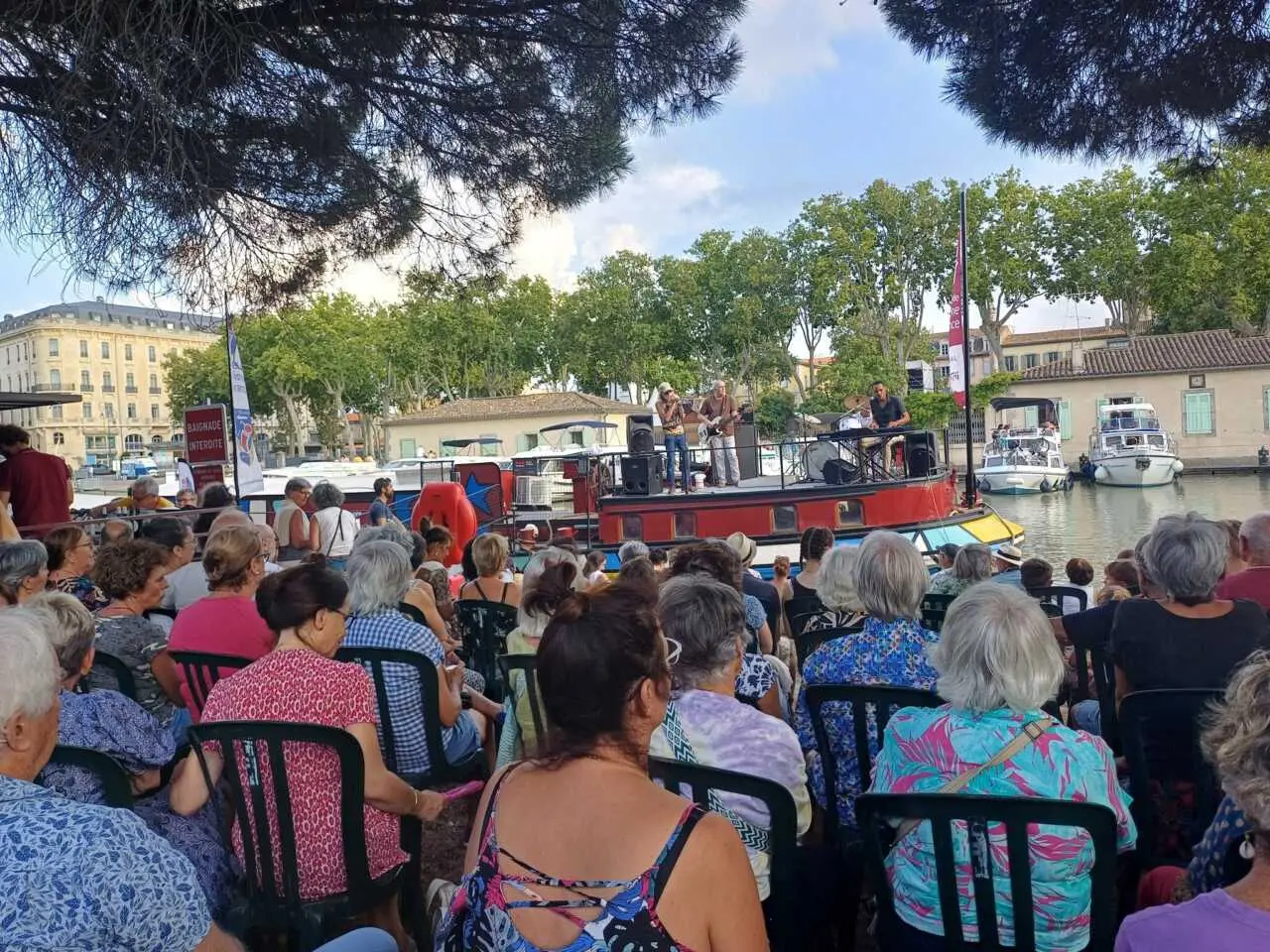 Carcassonne : Péniche en Fête anime les mercredis d’août au bord du Canal du Midi