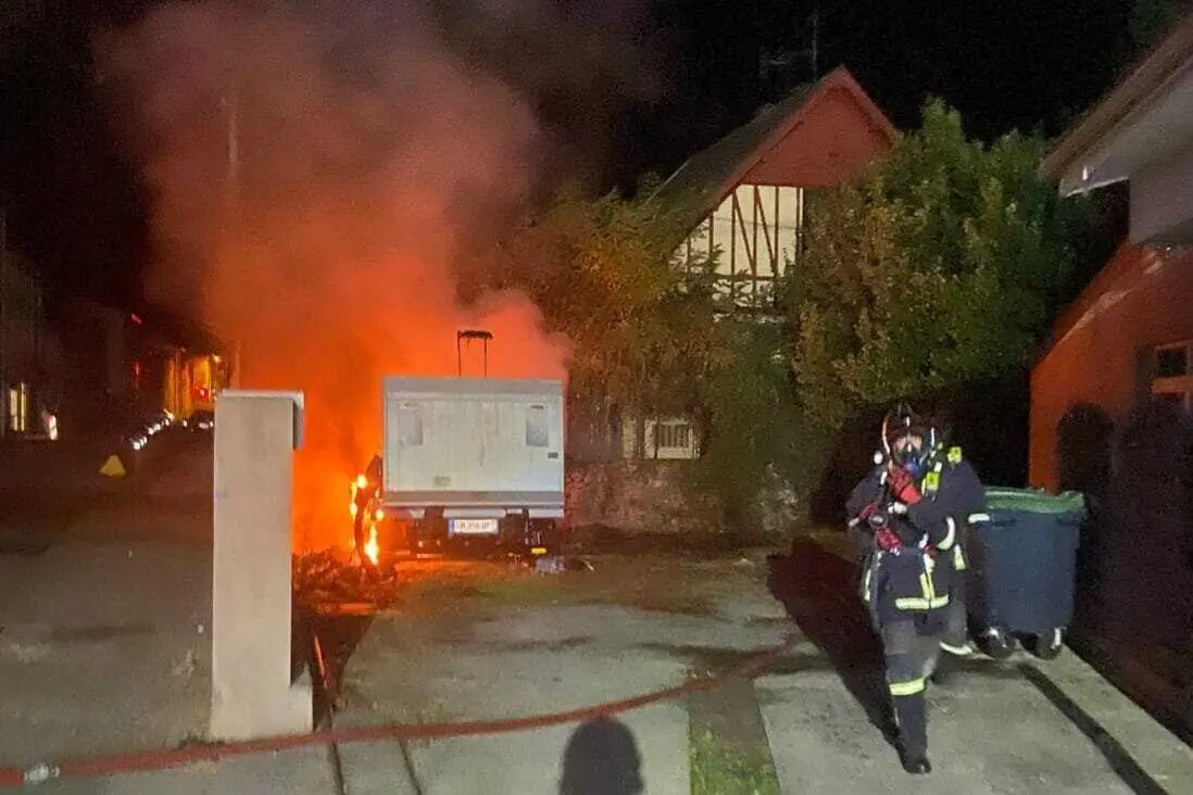 Pamiers : un incendie de véhicule maîtrisé à l’aube sur l’avenue de Toulouse