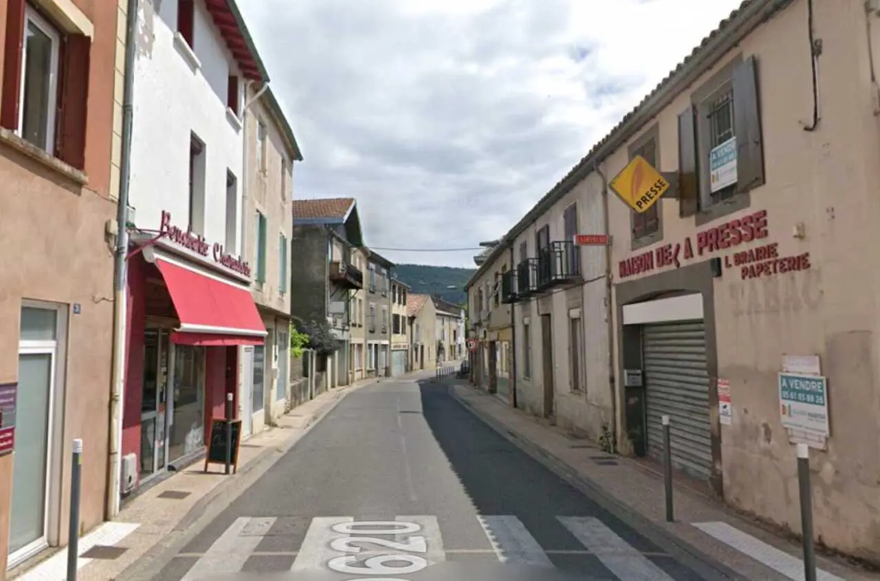 Un élu violemment agressé en pleine rue à Laroque-d’Olmes