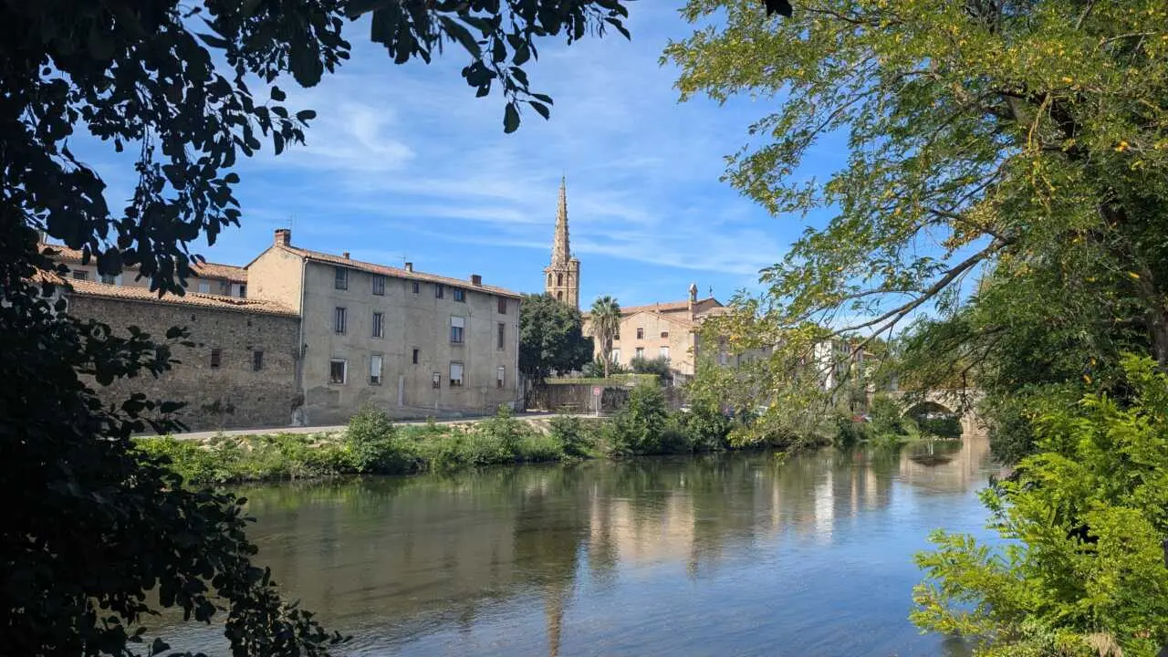 Un jour chez vous. Limoux, le carnaval éternel et la blanquettes de bulles