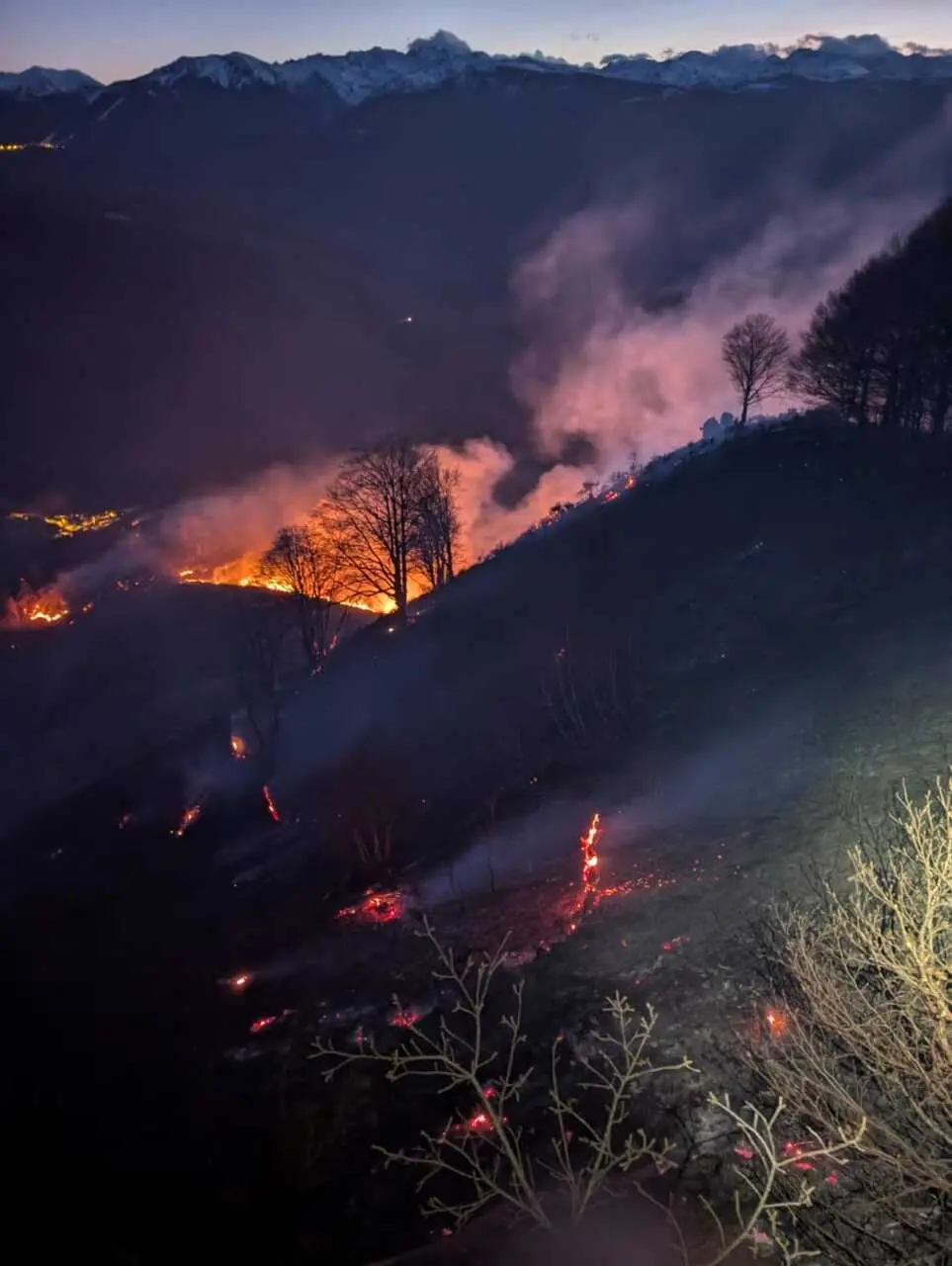 Les fumées des incendies des Landes et de Gironde portées jusqu’en Ariège : "le changement de direction du vent les pousse actuellement vers notre département"
