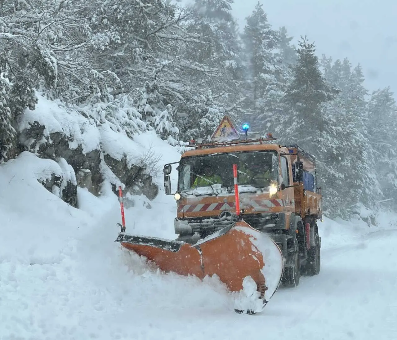 Plus de 450 km de routes déneigés en Haute‑Vallée de l’Aude
