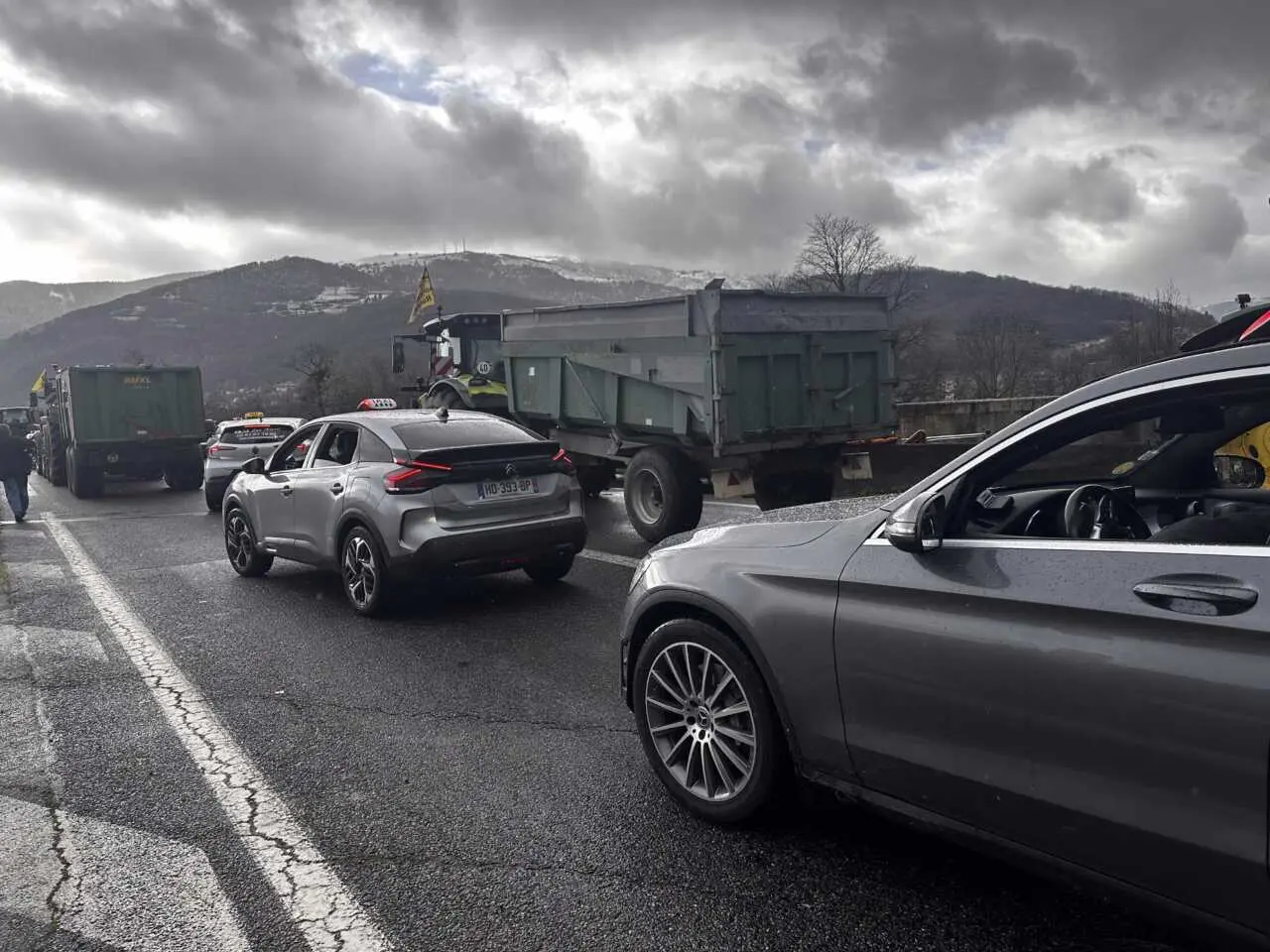 Ariège : les taxis d’Occitanie se mobilisent en soutien aux agriculteurs