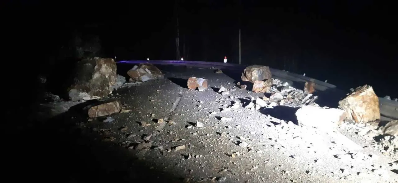 « Un éboulement rocheux d’ampleur rare a eu lieu cette nuit » : l’accès en Andorre bloqué par un éboulement d’une rare ampleur