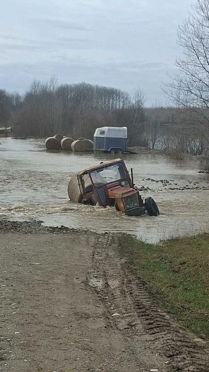 Inondations spectaculaires en Ariège, les bénévoles d’une association frôlent le drame