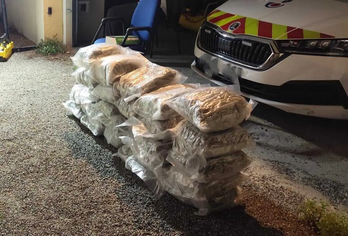 33 kg de cannabis découverts dans un faux « fourgon humanitaire”