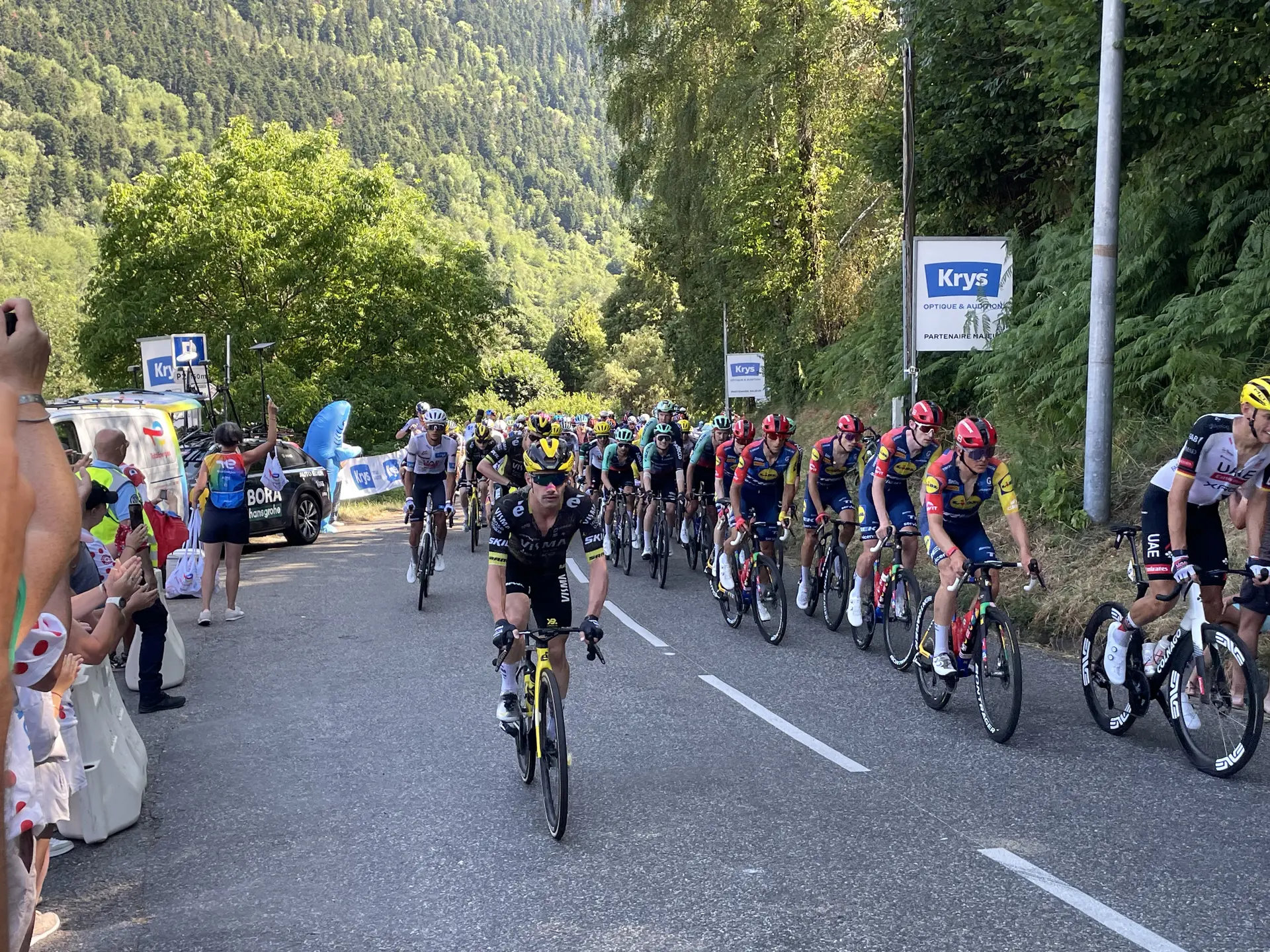Le Tour de France fait vibrer Montségur au son des encouragements