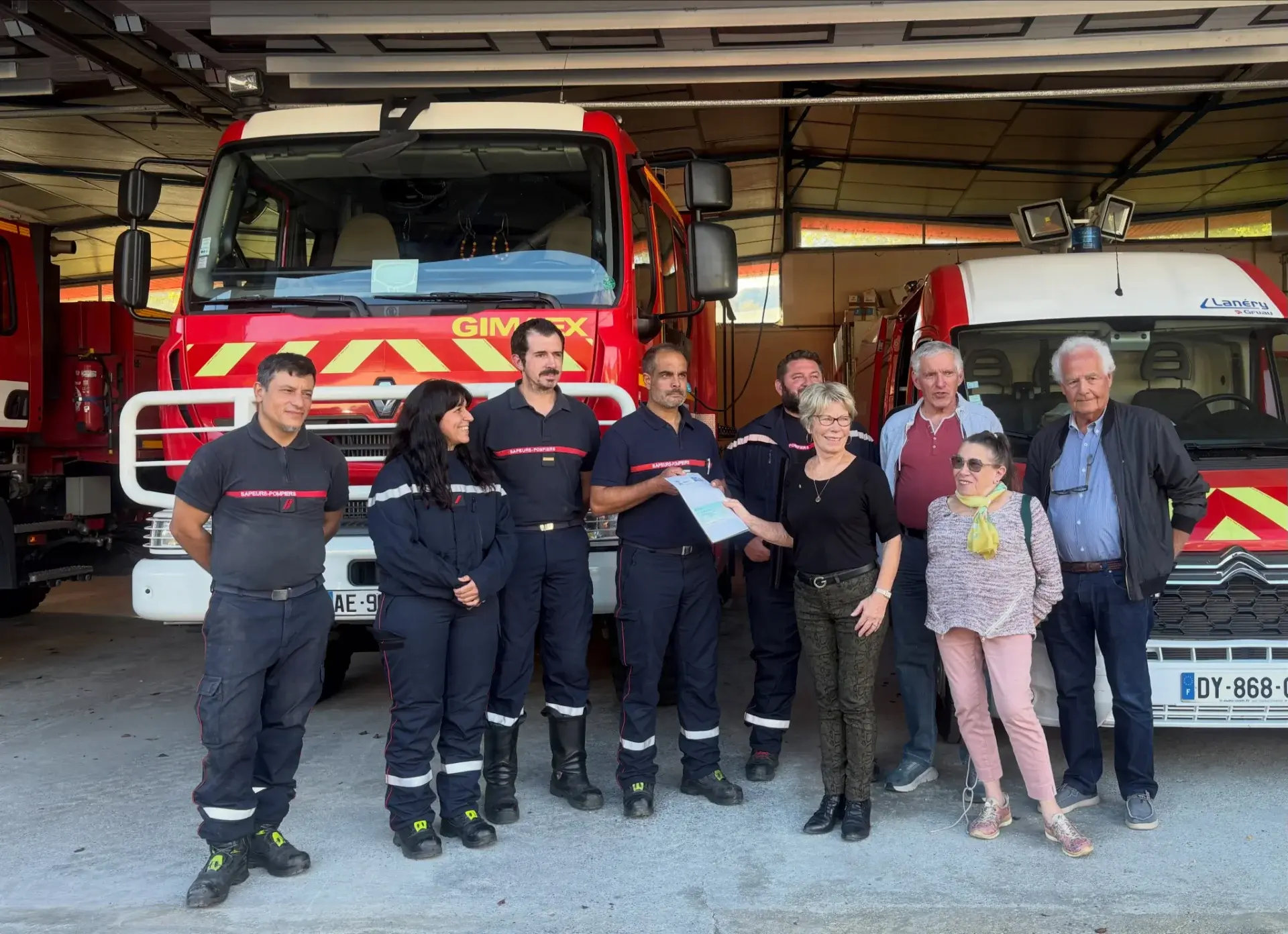 Le Rotary Club de la Haute-Vallée de l'Aude remet un chèque de 2 380 euros aux sapeurs-pompiers de Quillan